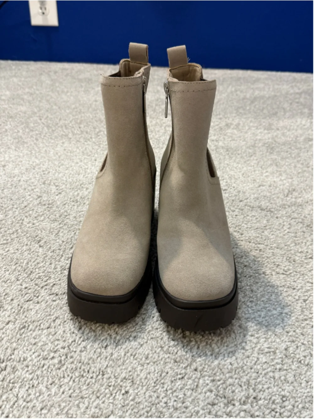 Blondo Raquel Waterproof Suede Chelsea Ankle Boots Taupe Size 6